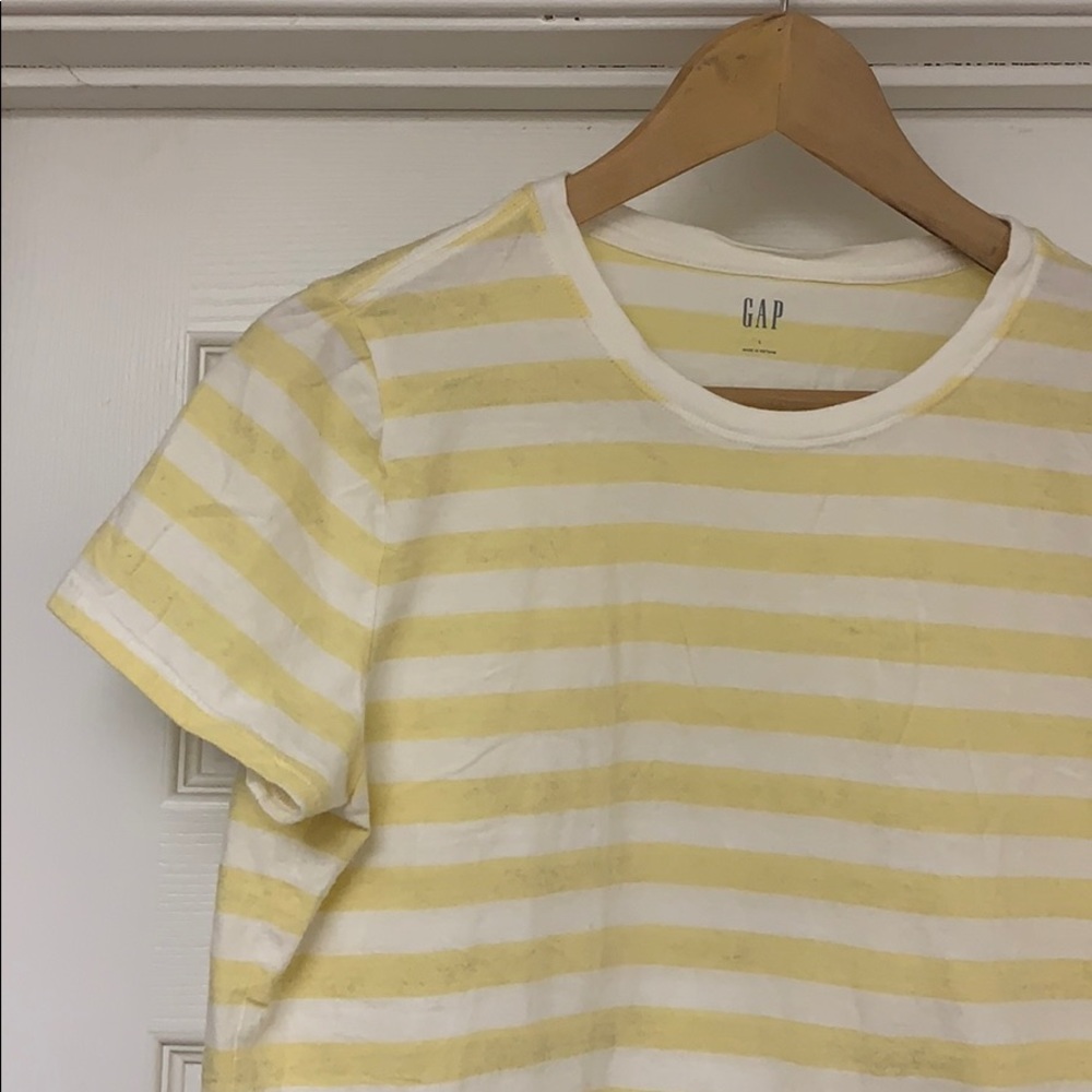 GAP. Striped tee. Size L.